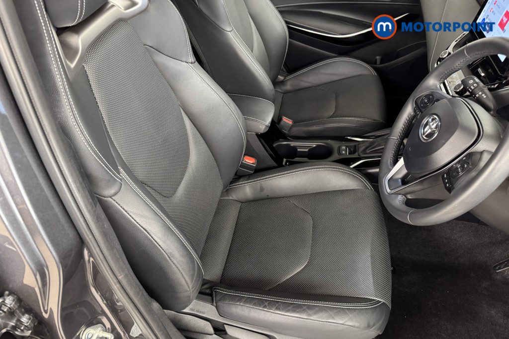 Toyota Corolla Excel Automatic Petrol-Electric Hybrid Estate - Stock Number (1552684) - 5th supplementary image