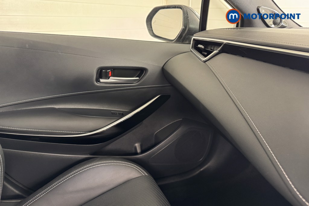 Toyota Corolla Excel Automatic Petrol-Electric Hybrid Estate - Stock Number (1552684) - 12th supplementary image