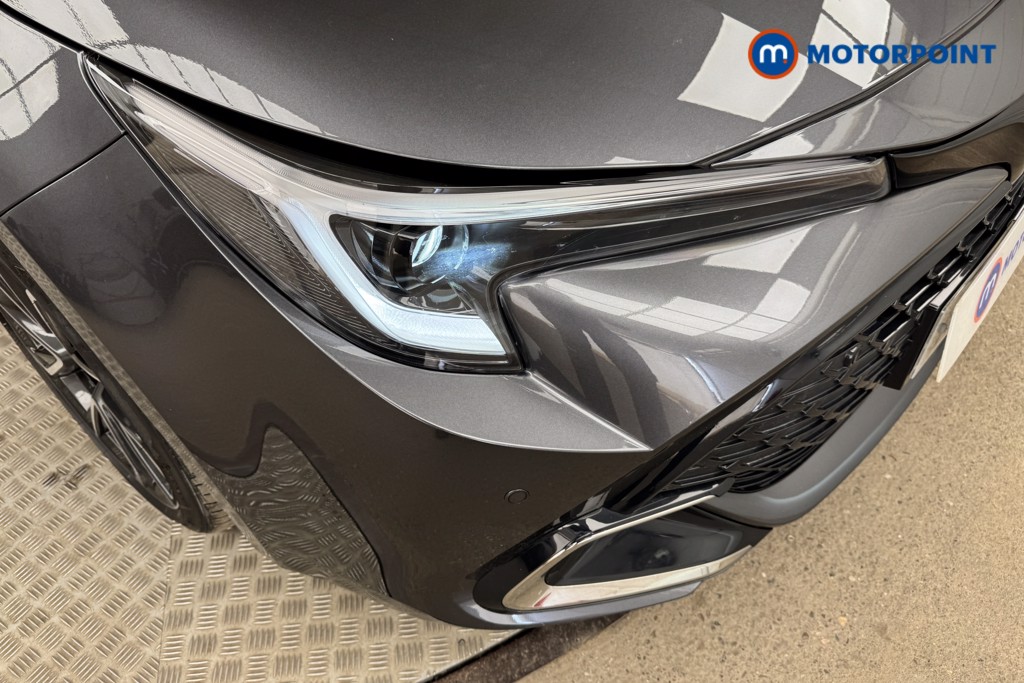 Toyota Corolla Excel Automatic Petrol-Electric Hybrid Estate - Stock Number (1552684) - 17th supplementary image