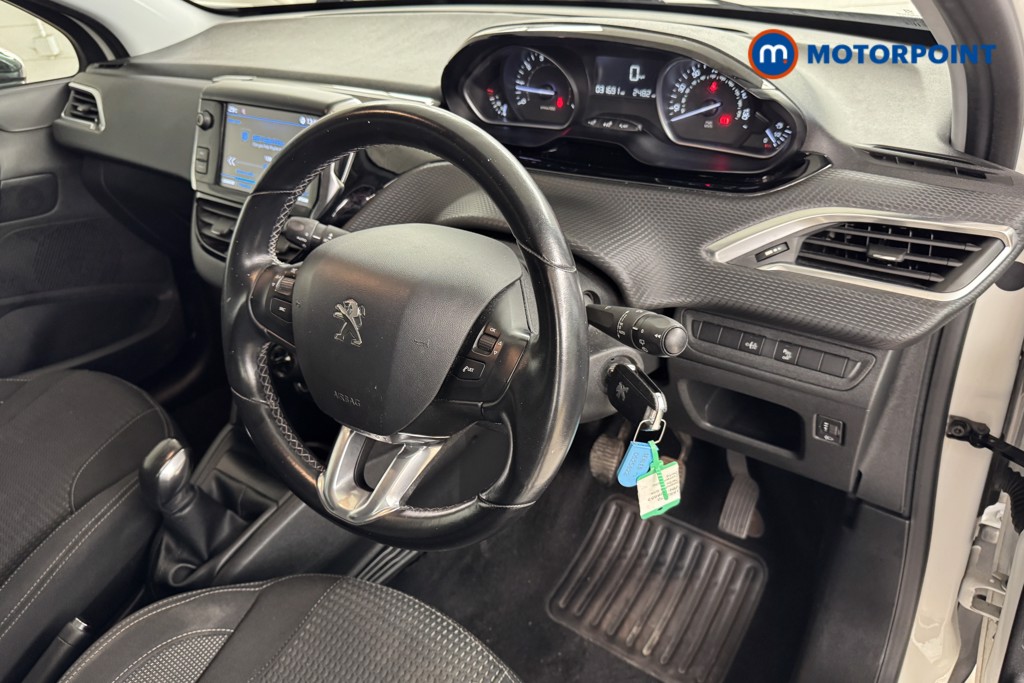 Peugeot 208 Allure Manual Petrol Hatchback - Stock Number (1552770) - 7th supplementary image