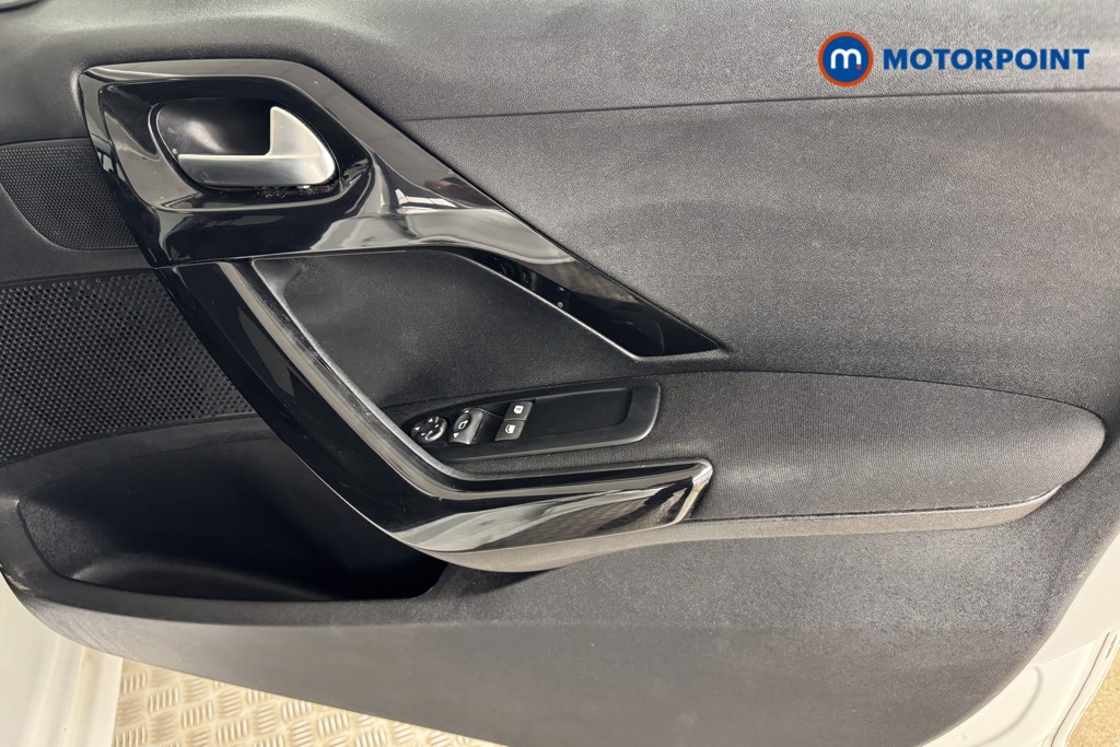 Peugeot 208 Allure Manual Petrol Hatchback - Stock Number (1552770) - 15th supplementary image