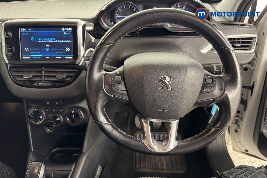 Peugeot 208 Allure Manual Petrol Hatchback - Stock Number (1552770) - 1st supplementary image