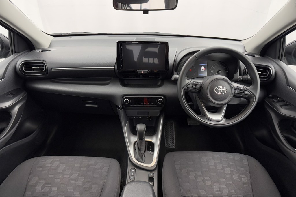 Toyota Yaris Icon Automatic Petrol-Electric Hybrid Hatchback - Stock Number (1552939) - 2nd supplementary image