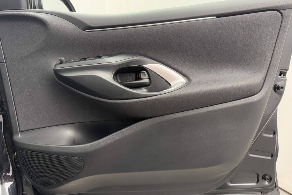 Toyota Yaris Icon Automatic Petrol-Electric Hybrid Hatchback - Stock Number (1552939) - 17th supplementary image