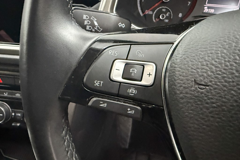 Volkswagen T-Roc Design Automatic Petrol SUV - Stock Number (1552989) - 3rd supplementary image