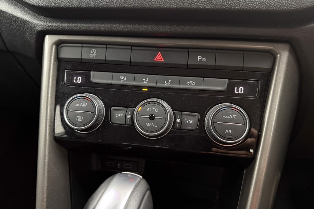 Volkswagen T-Roc Design Automatic Petrol SUV - Stock Number (1552989) - 12th supplementary image
