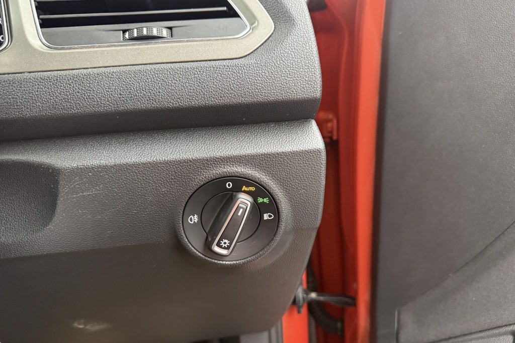 Volkswagen T-Roc Design Automatic Petrol SUV - Stock Number (1552989) - 14th supplementary image