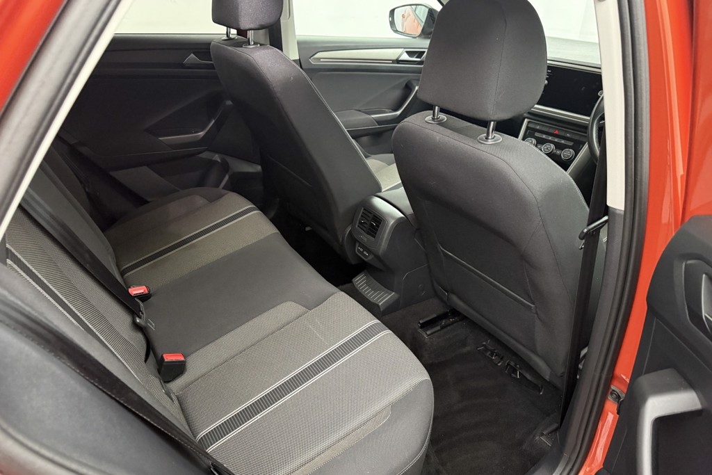 Volkswagen T-Roc Design Automatic Petrol SUV - Stock Number (1552989) - 19th supplementary image