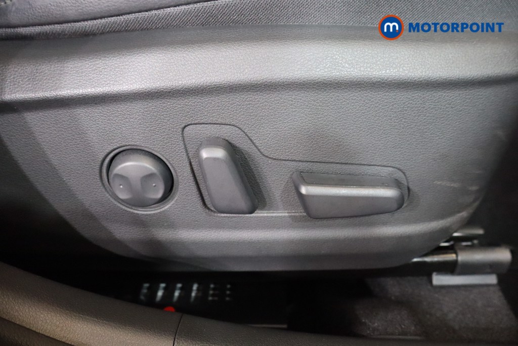 Hyundai Kona Ultimate Automatic Petrol-Electric Hybrid SUV - Stock Number (1553055) - 14th supplementary image