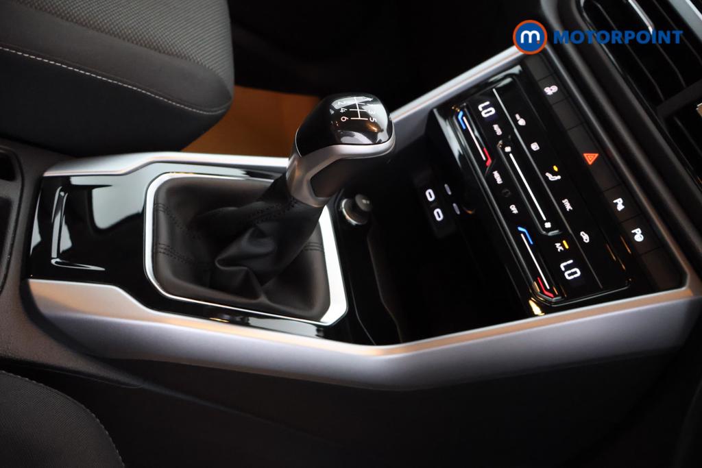 Volkswagen T-Roc Life Manual Petrol SUV - Stock Number (1553232) - 6th supplementary image