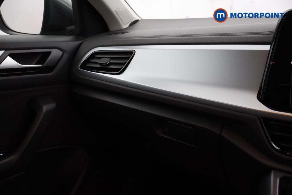 Volkswagen T-Roc Life Manual Petrol SUV - Stock Number (1553232) - 8th supplementary image