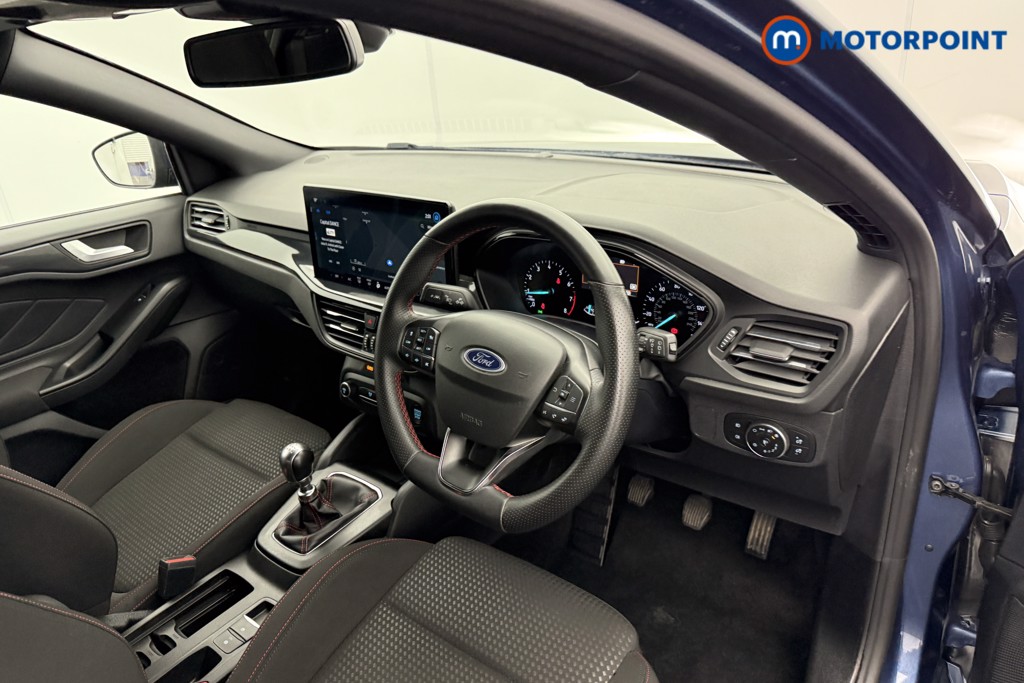 Ford Focus St-Line Manual Petrol Hatchback - Stock Number (1553392) - 4th supplementary image