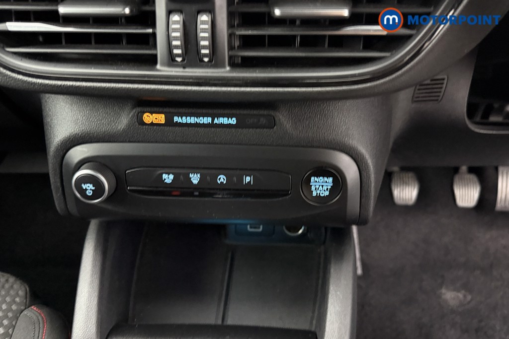 Ford Focus St-Line Manual Petrol Hatchback - Stock Number (1553392) - 10th supplementary image