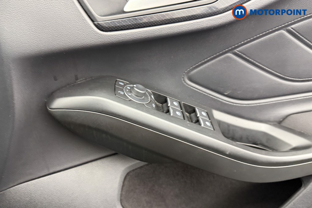 Ford Focus St-Line Manual Petrol Hatchback - Stock Number (1553392) - 15th supplementary image