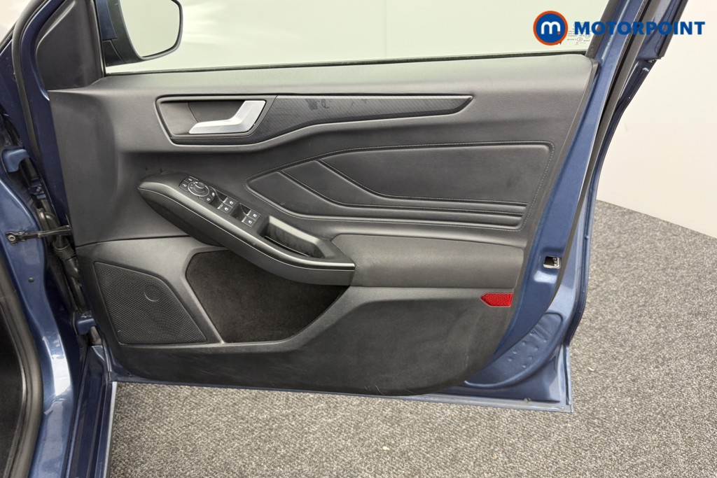 Ford Focus St-Line Manual Petrol Hatchback - Stock Number (1553392) - 16th supplementary image