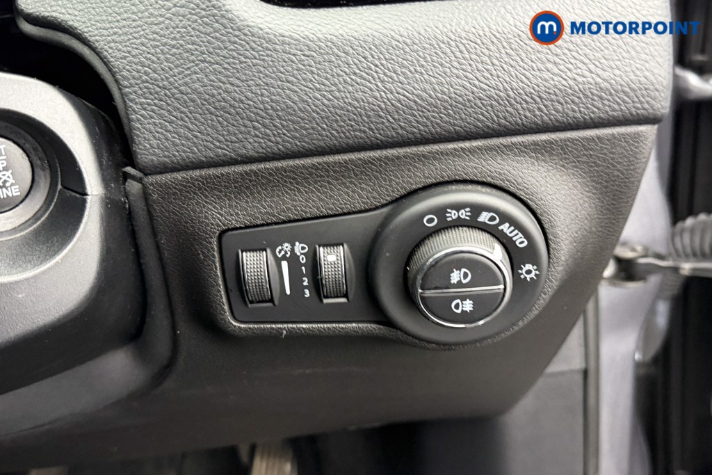 Jeep Compass Night Eagle Manual Petrol SUV - Stock Number (1553699) - 18th supplementary image