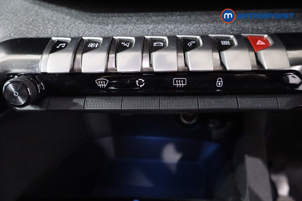Peugeot 3008 Allure Manual Diesel SUV - Stock Number (1553875) - 15th supplementary image