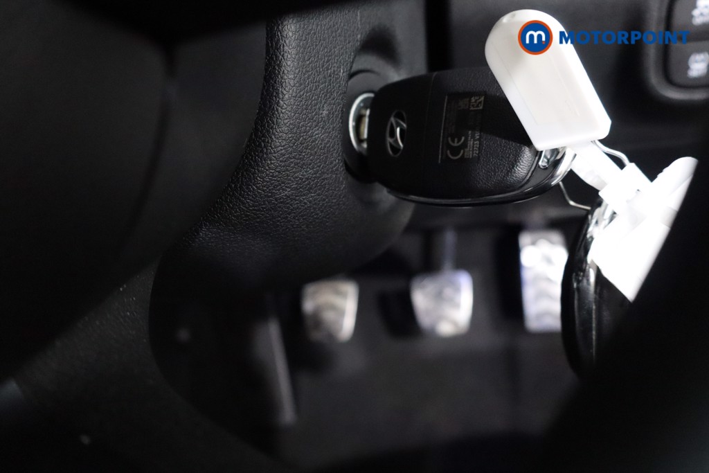Hyundai Bayon Se Connect Manual Petrol-Electric Hybrid SUV - Stock Number (1554059) - 13th supplementary image