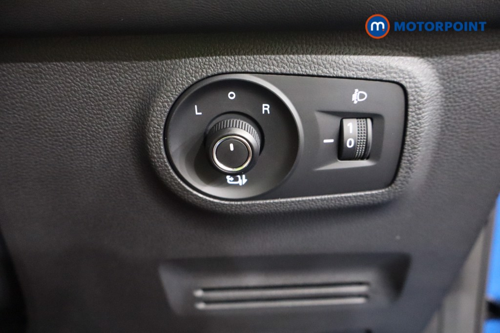 Mg Motor Uk ZS Exclusive Manual Petrol SUV - Stock Number (1554247) - 13th supplementary image