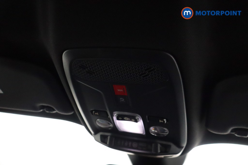 Peugeot 2008 Allure Manual Petrol SUV - Stock Number (1554274) - 17th supplementary image