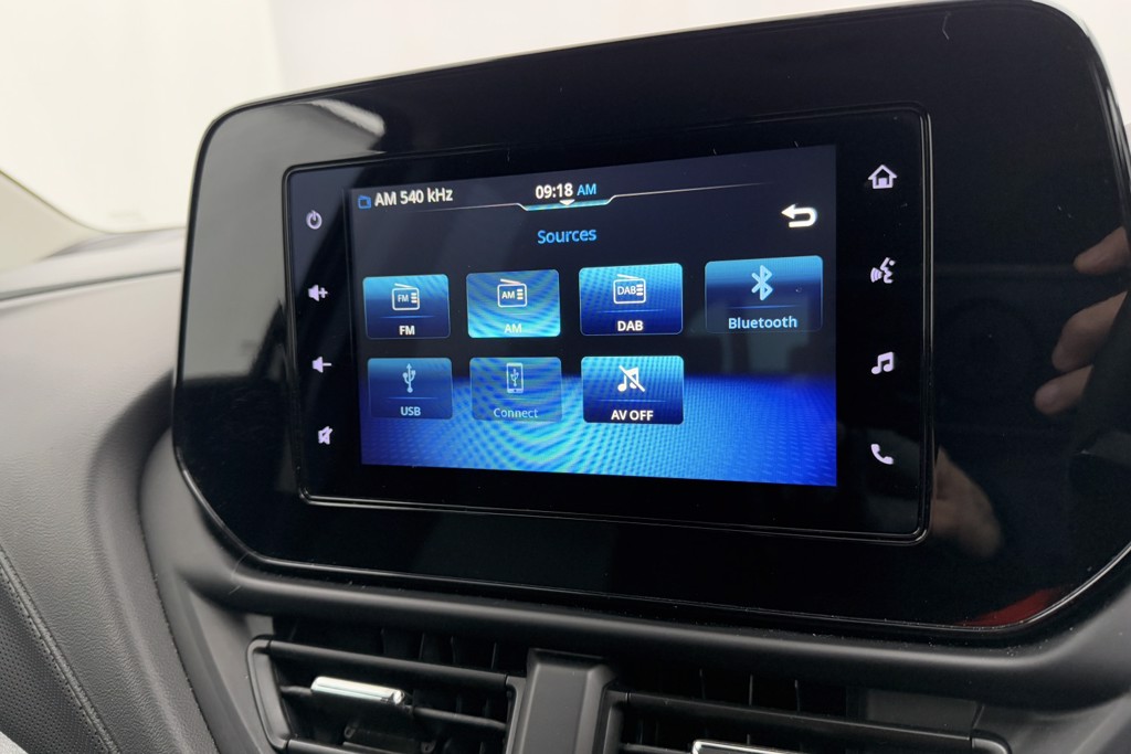 Suzuki S-Cross Motion Automatic Petrol-Electric Hybrid SUV - Stock Number (1554302) - 9th supplementary image