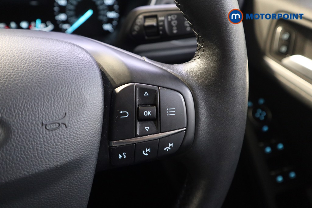Ford Focus Zetec Manual Petrol Hatchback - Stock Number (1554390) - 4th supplementary image