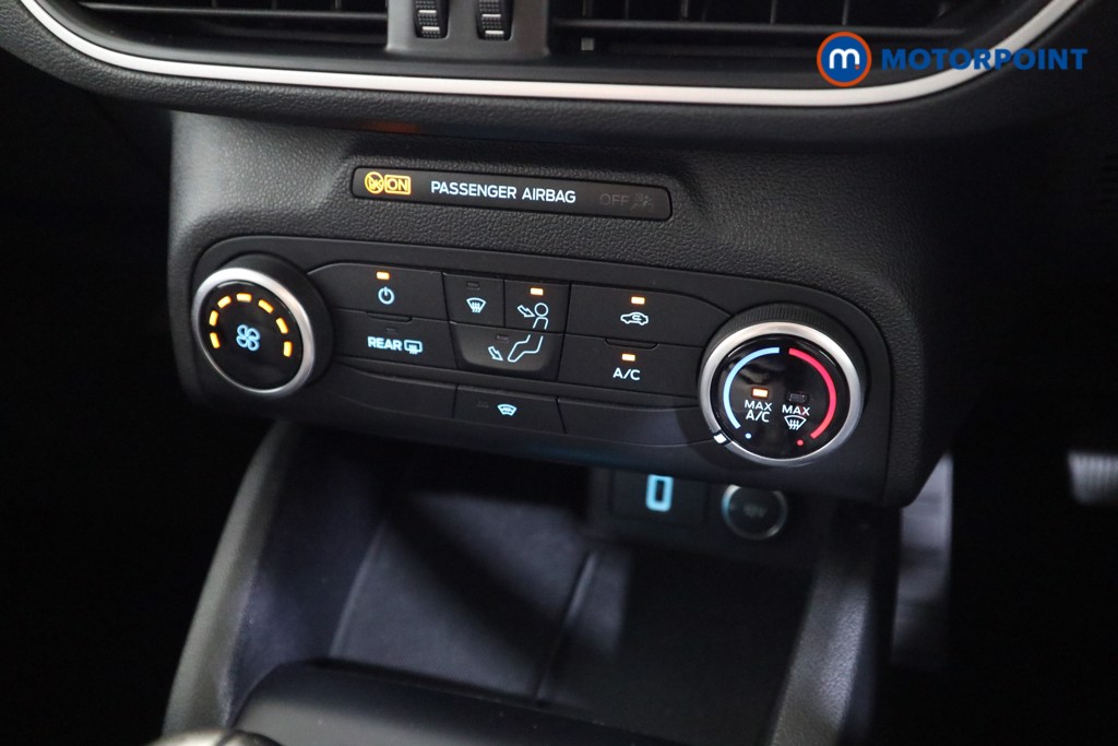 Ford Focus Zetec Manual Petrol Hatchback - Stock Number (1554390) - 8th supplementary image