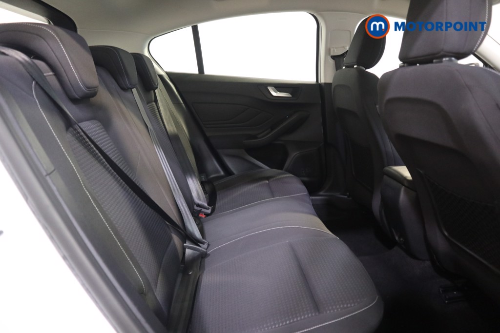 Ford Focus Zetec Manual Petrol Hatchback - Stock Number (1554390) - 14th supplementary image