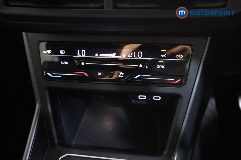 Volkswagen Polo R-Line Manual Petrol Hatchback - Stock Number (1554447) - 7th supplementary image