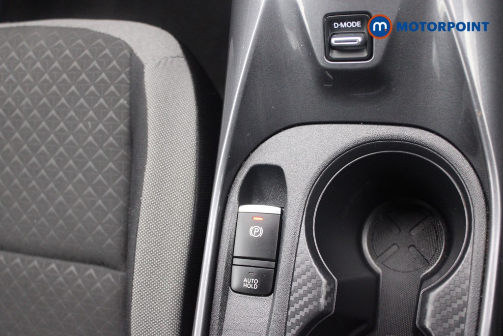 Nissan Juke N-Connecta Automatic Petrol SUV - Stock Number (1554526) - 12th supplementary image