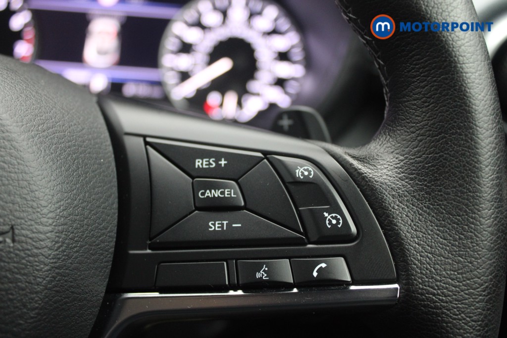 Nissan Juke N-Connecta Automatic Petrol SUV - Stock Number (1554526) - 14th supplementary image
