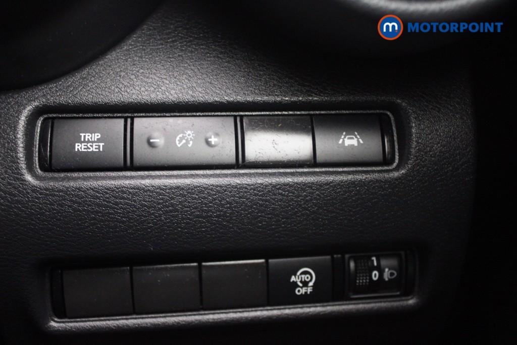 Nissan Juke N-Connecta Automatic Petrol SUV - Stock Number (1554526) - 15th supplementary image