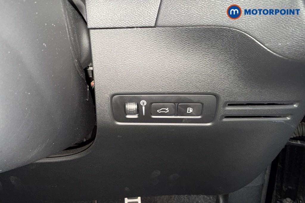 Volvo Xc40 R Design Automatic Petrol Plug-In Hybrid SUV - Stock Number (1554685) - 14th supplementary image