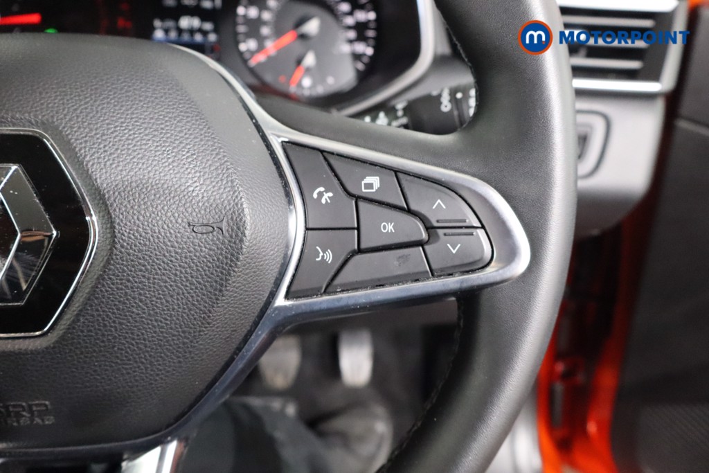 Renault Clio Iconic Edition Manual Petrol Hatchback - Stock Number (1555373) - 8th supplementary image