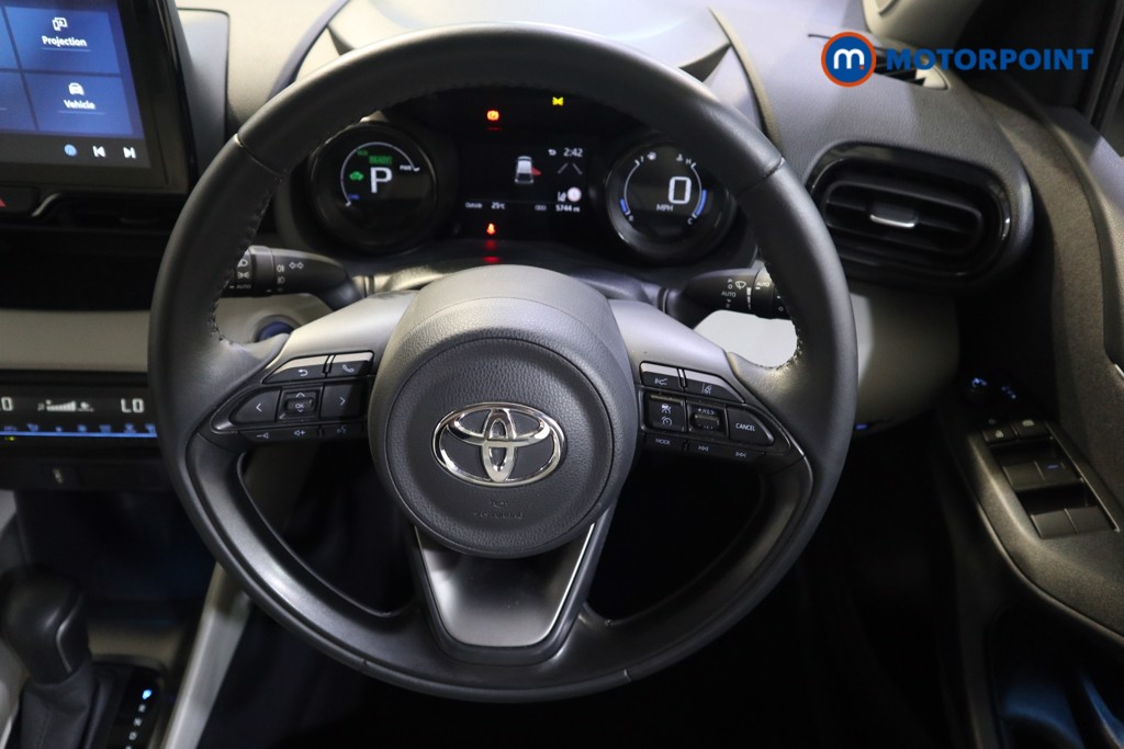 Toyota Yaris Excel Automatic Petrol-Electric Hybrid Hatchback - Stock Number (1532436) - 2nd supplementary image