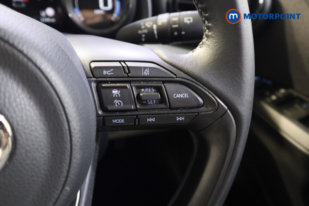 Toyota Yaris Excel Automatic Petrol-Electric Hybrid Hatchback - Stock Number (1532436) - 4th supplementary image