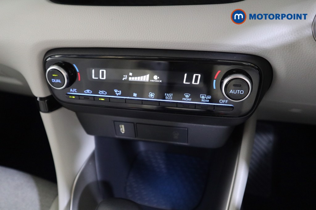 Toyota Yaris Excel Automatic Petrol-Electric Hybrid Hatchback - Stock Number (1532436) - 7th supplementary image
