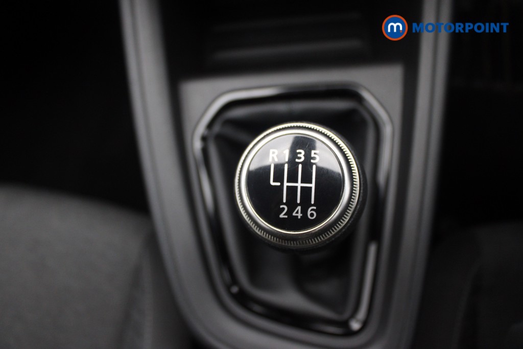 Renault Clio Evolution Manual Petrol Hatchback - Stock Number (1535535) - 12th supplementary image