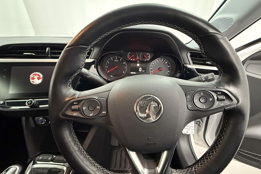 Vauxhall Corsa SE Manual Petrol Hatchback - Stock Number (1543482) - 2nd supplementary image