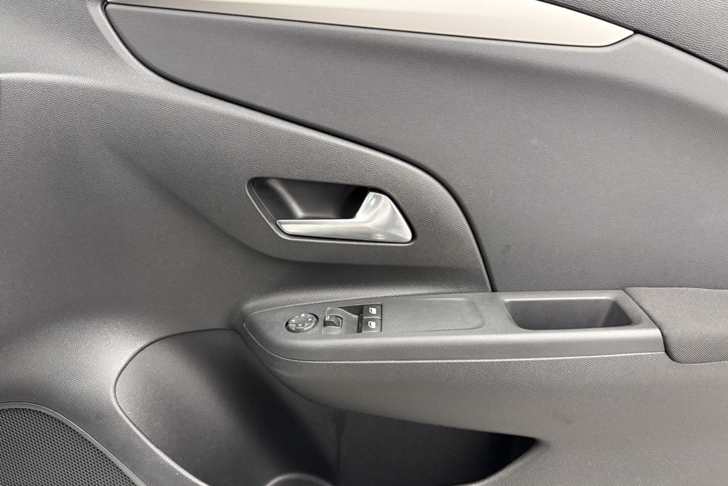 Vauxhall Corsa SE Manual Petrol Hatchback - Stock Number (1543482) - 9th supplementary image