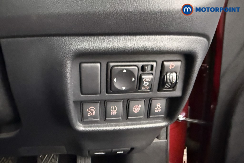 Nissan Juke Tekna Manual Petrol SUV - Stock Number (1544217) - 14th supplementary image