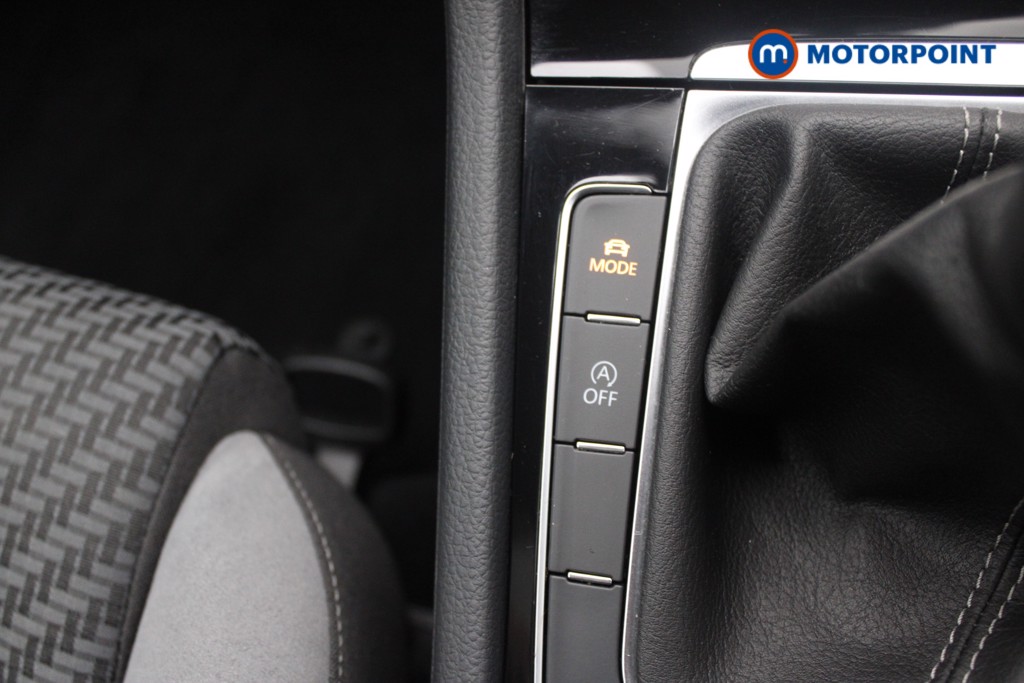 Volkswagen Golf R-Line Manual Petrol Hatchback - Stock Number (1546676) - 11th supplementary image
