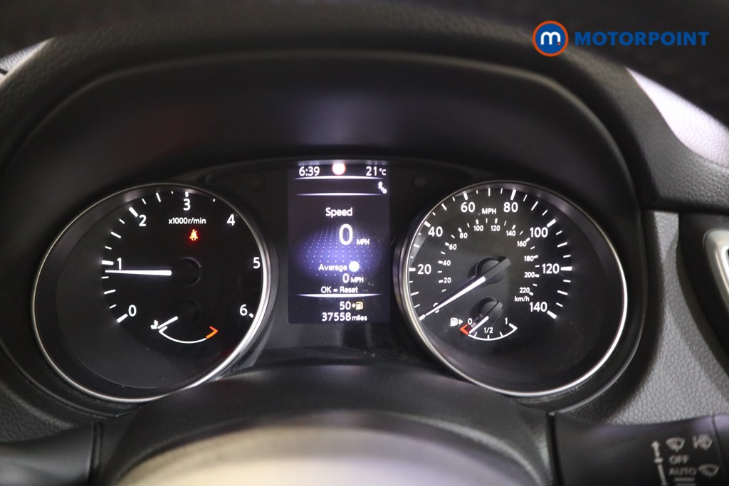 Nissan Qashqai Tekna Manual Diesel SUV - Stock Number (1548060) - 5th supplementary image