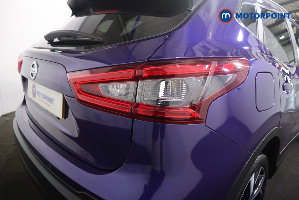 Nissan Qashqai Tekna Manual Diesel SUV - Stock Number (1548060) - 21st supplementary image