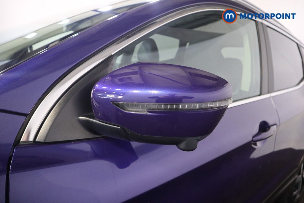 Nissan Qashqai Tekna Manual Diesel SUV - Stock Number (1548060) - 24th supplementary image