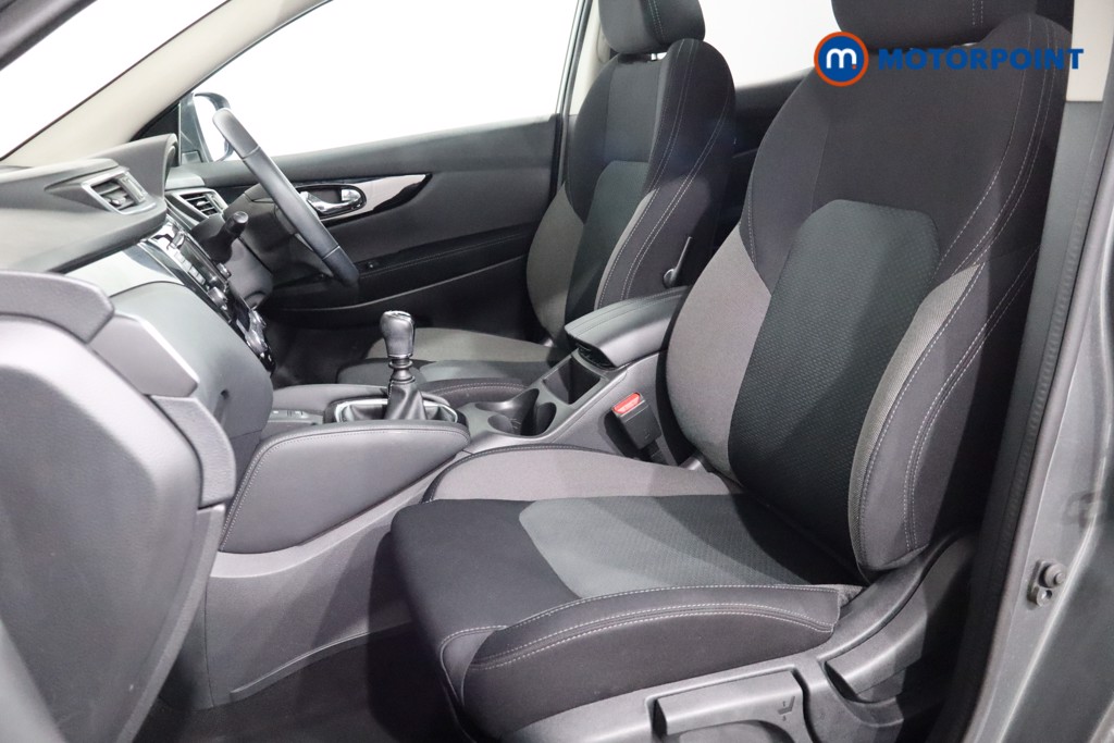 Nissan Qashqai N-Connecta Manual Petrol SUV - Stock Number (1549299) - 4th supplementary image