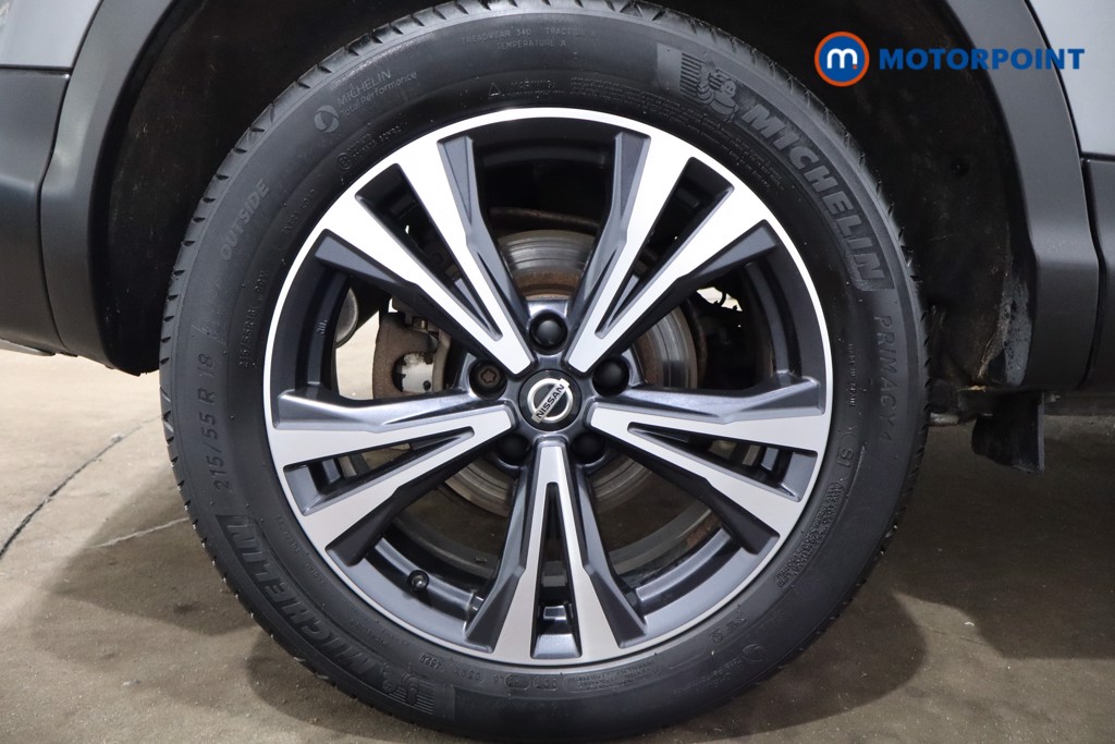 Nissan Qashqai N-Connecta Manual Petrol SUV - Stock Number (1549299) - 9th supplementary image