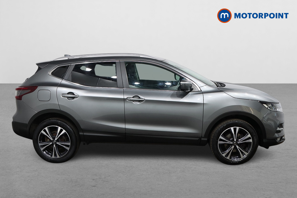 Nissan Qashqai N-Connecta Manual Petrol SUV - Stock Number (1549299) - Drivers side