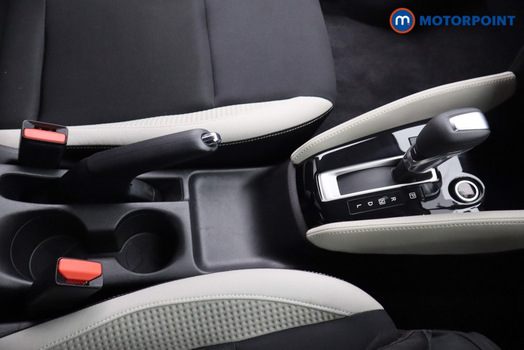Nissan Micra Tekna Automatic Petrol Hatchback - Stock Number (1549430) - 7th supplementary image