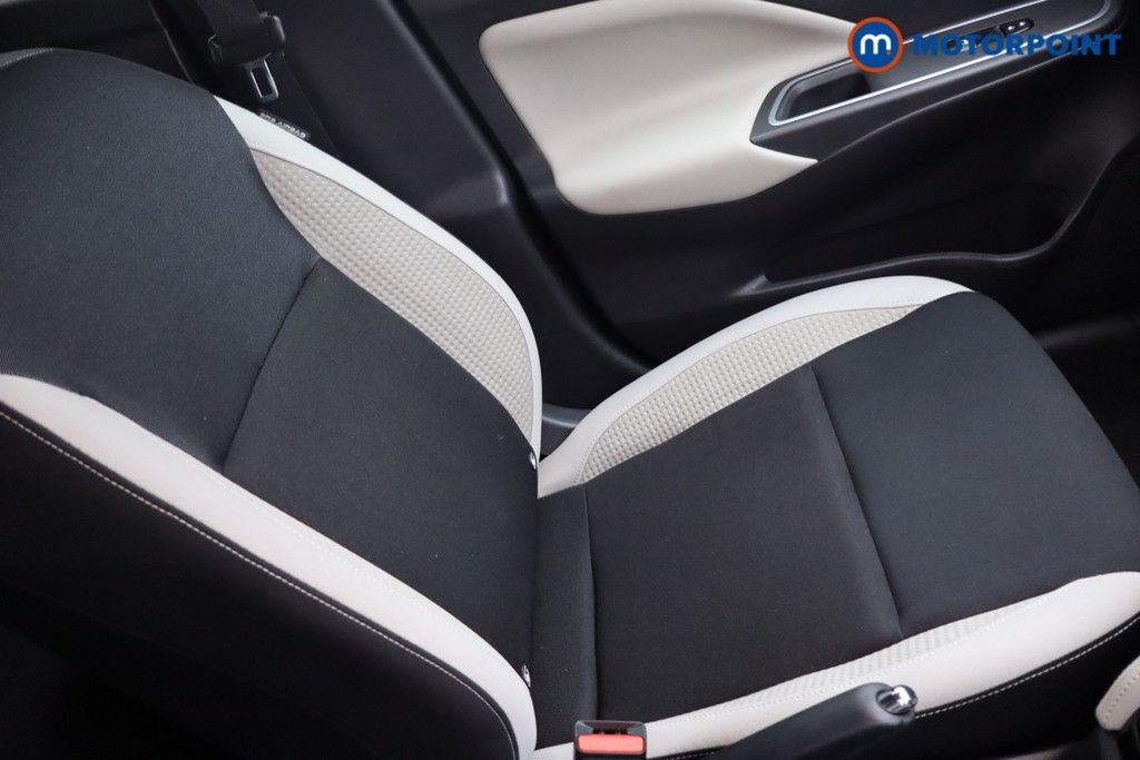 Nissan Micra Tekna Automatic Petrol Hatchback - Stock Number (1549430) - 13th supplementary image